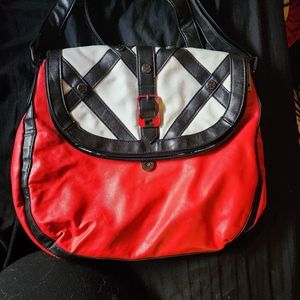 Fox crossbody